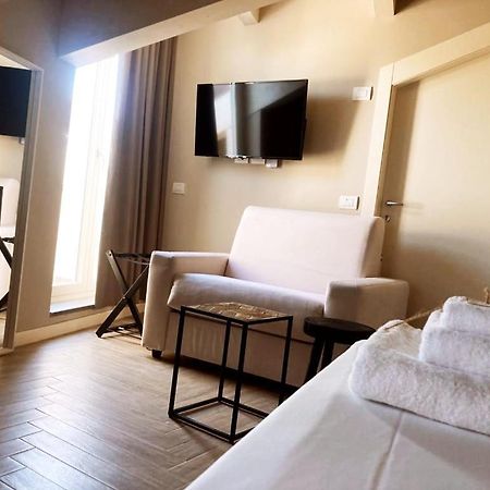 Gatto Bianco Rooms 42 Бергамо Екстер'єр фото
